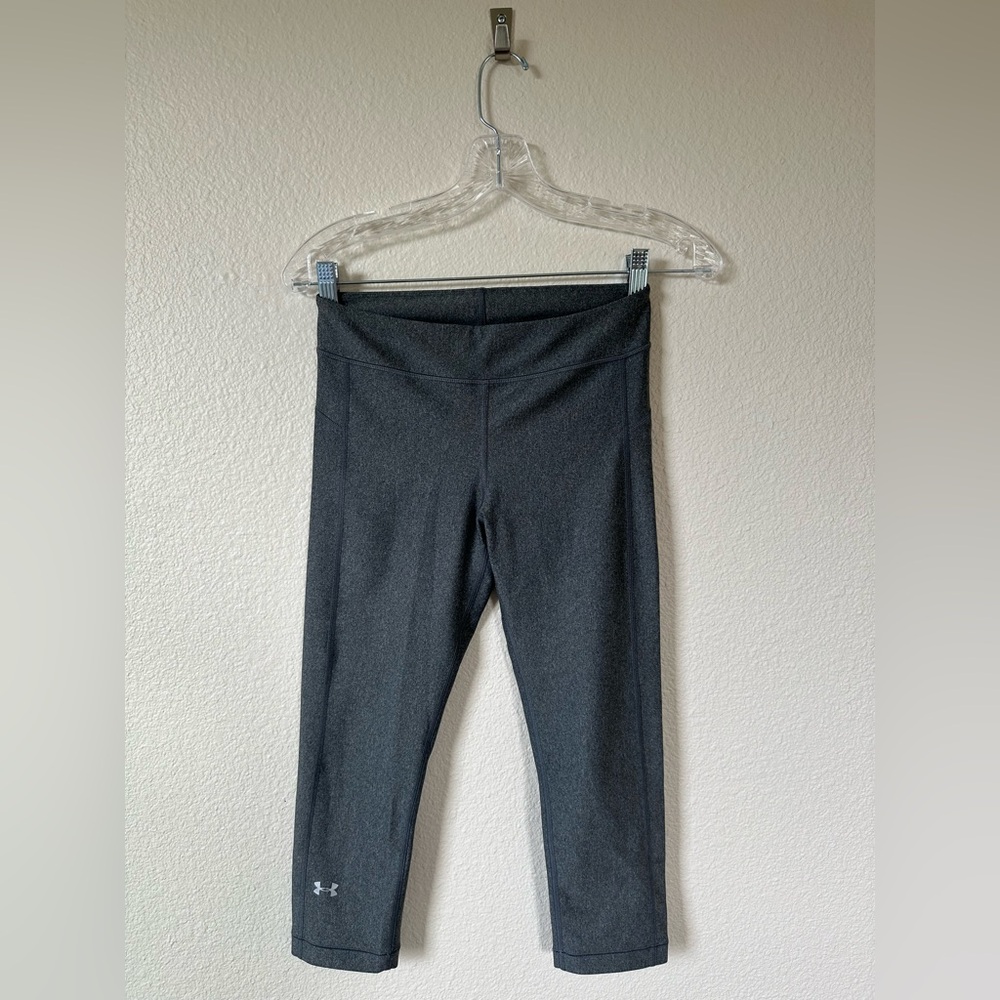 Under Armour Womens XS Charcoal Gray Athletic Cropped Leggings